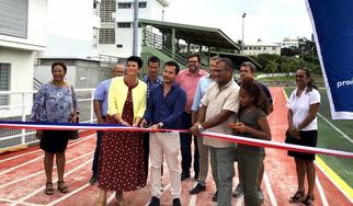 Inauguration des pistes d'athlétisme au stade du PLGC