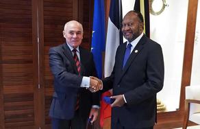 Rencontre avec M. Charlot Salwai, Premier ministre du Vanuatu